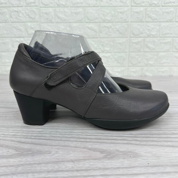 Wolky Mary Jane Pump Shoes SZ 38 Gray Black Hook Loop Strap Block Heels Leather - Picture 7 of 9